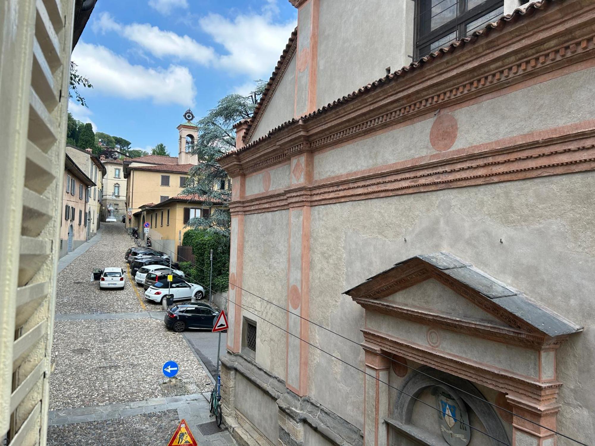 Alessandro 82 - Immobili E Soluzioni Rent Бергамо Экстерьер фото